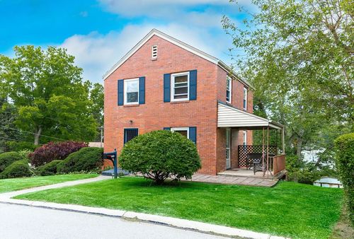 3264 Shadyway Dr, Brentwood, PA, 15227-3049 | Card Image