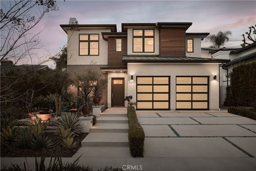 4249 Rhodes Ave, Studio City, CA, 91604-2404 | Card Image