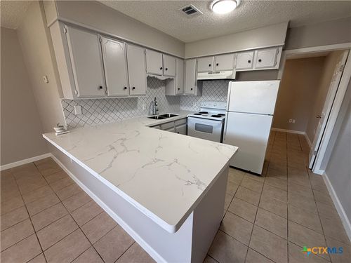 1609 Meadowview, Port Lavaca, TX, 77979 | Card Image