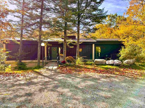 3 Bromley Forest Rd, Winhall, VT, 05340-9500 | Card Image