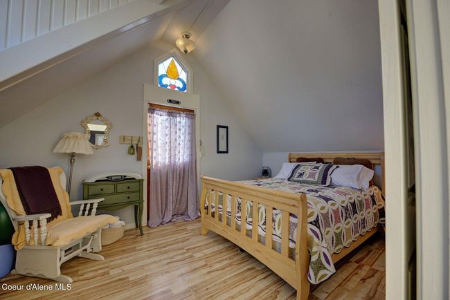 723 Pine St, House other with 2 bedrooms, 3 bathrooms and null parking in Sandpoint ID | Image 17