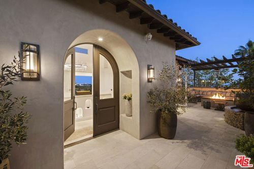 1380 Summitridge Pl, Beverly Hills, CA, 90210 | Card Image