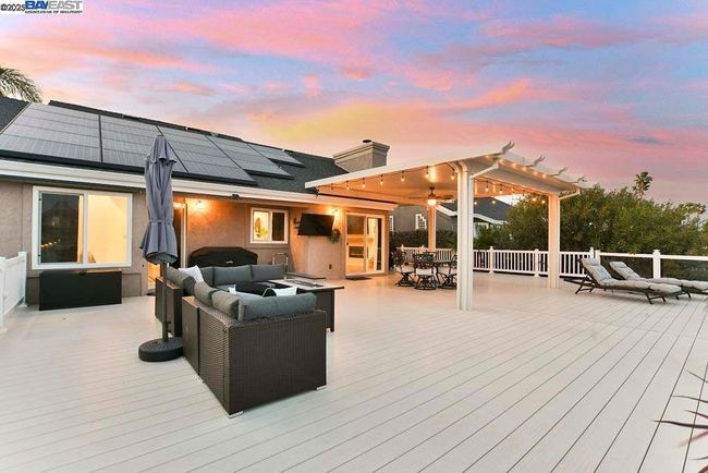 1864 Dune Point Way, House other with 3 bedrooms, 2 bathrooms and 2 parking in Discovery Bay CA | Image 45