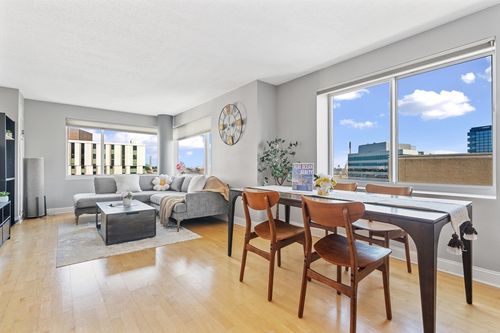 apt-1429-10-8 Museum Way, Cambridge, MA, 02141-1881 | Card Image