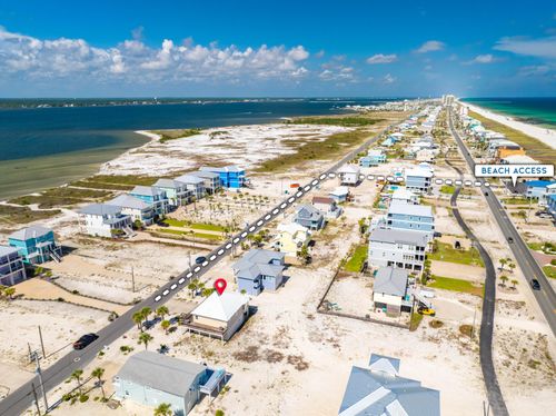 7707 White Sands Blvd, Navarre, FL, 32566-7122 | Card Image