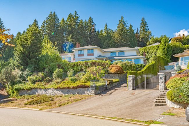 1373 Camwell Drive, House other with 7 bedrooms, 4 bathrooms and 6 parking in West Vancouver BC | Image 3