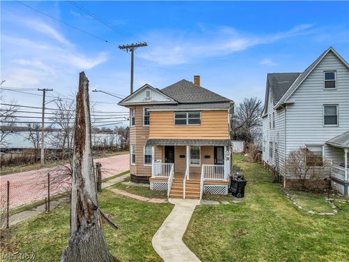 1476 W 107th St, Cleveland, OH, 44102-2402 | Card Image