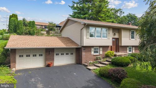 1255 Fairview Dr, BELLEFONTE, PA, 16823-2526 | Card Image