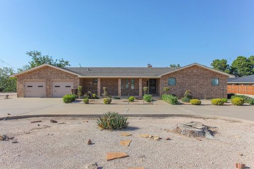 2201 E 25th St, Big Spring, TX, 79720-6139 | Card Image