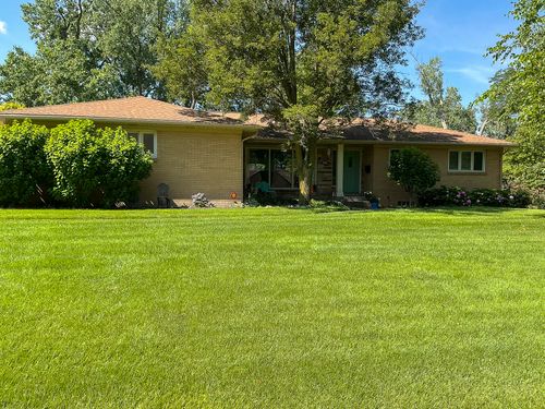 3880 Big Spring Dr, Grandville, MI, 49418-1820 | Card Image