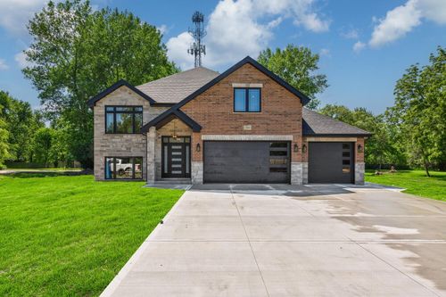 6556 W 85th St, Burbank, IL, 60459-2376 | Card Image