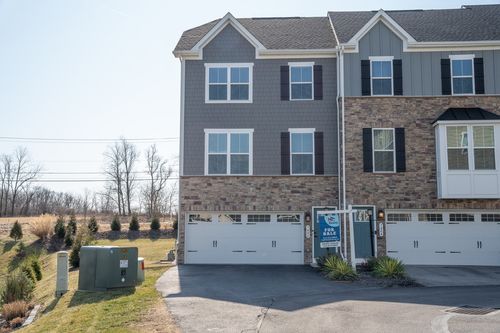 7406 Chestnut Way, Gibsonia, PA, 15044-6929 | Card Image