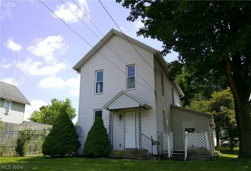 856 Cherry Rd Nw, Massillon, OH, 44647-4279 | Card Image