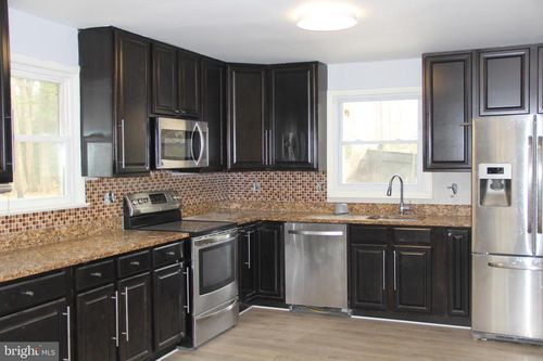 10616 Moores Ln, CLINTON, MD, 20735-3109 | Card Image