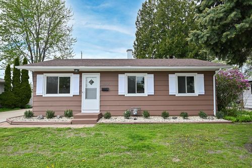 8604 20th Avenue, Kenosha, WI, 53143 | Card Image
