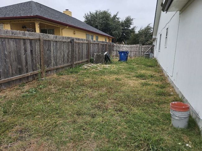 16704 Trevin Cv, House other with 3 bedrooms, 2 bathrooms and 2 parking in Manor TX | Image 6