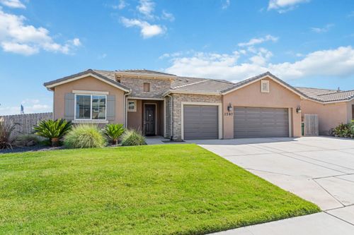 2587 Isleworth Ave, Tulare, CA, 93274-6316 | Card Image