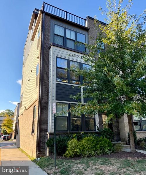 12028 N Shore Dr, RESTON, VA, 20190-4876 | Card Image