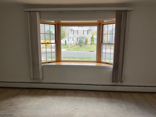 319 Fairview Ave, Middlesex, NJ, 08846-1833 | Card Image