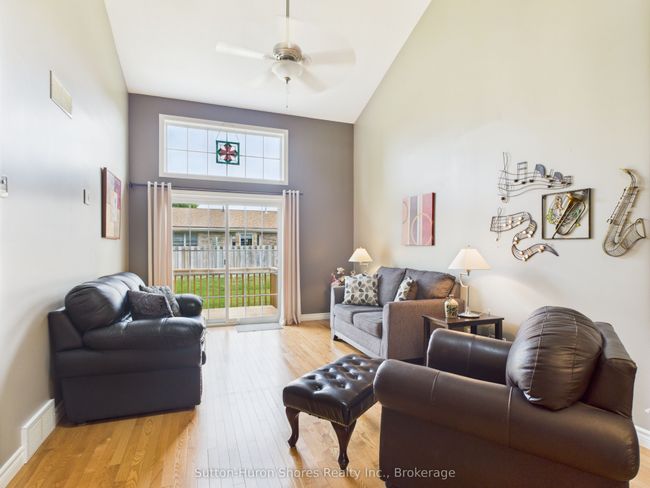 489 Andrew St, Condo with 2 bedrooms, 2 bathrooms and 2 parking in Port Elgin ON | Image 9