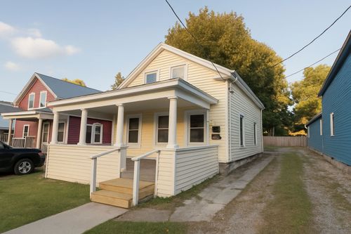 215 Maple St, Bennington, VT, 05201-2517 | Card Image