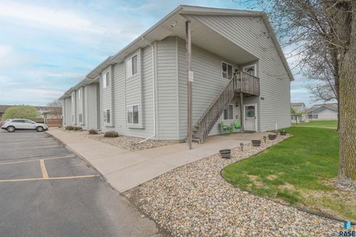5-4620 E 3rd St Street, Sioux Falls, SD, 57110 | Card Image