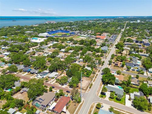 558 Roanoke St, DUNEDIN, FL, 34698-7940 | Card Image