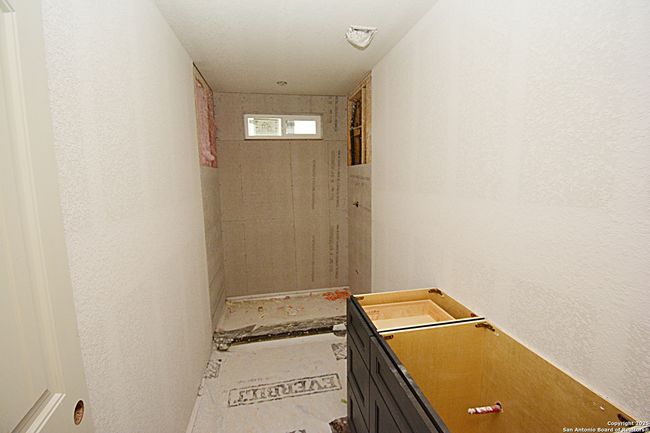 3316 Contour Dr, House other with 3 bedrooms, 2 bathrooms and null parking in Spring Branch TX | Image 6