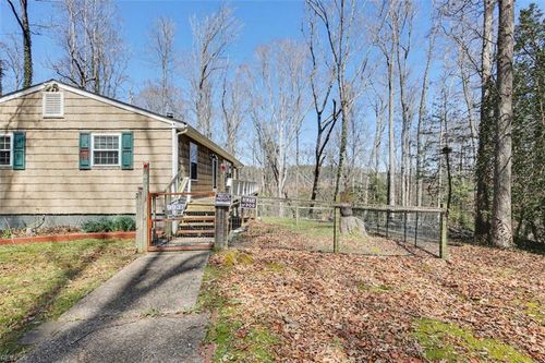 9937 Bacons Ln, Gloucester, VA, 23061-3063 | Card Image