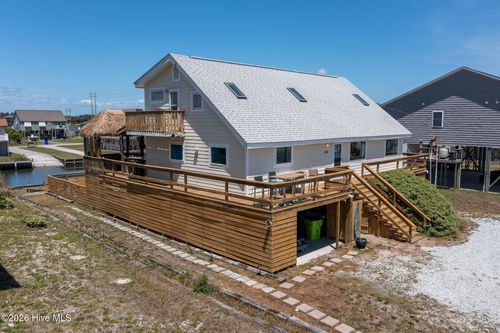 1601 New River Inlet Rd, N Topsail Beach, NC, 28460-9261 | Card Image