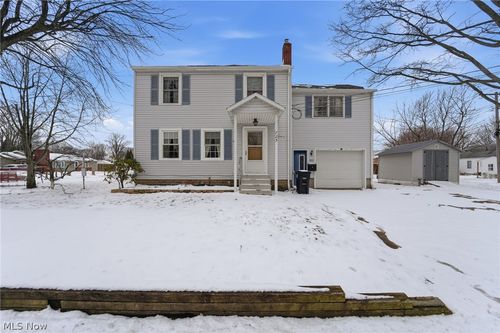 725 Union Ave, Ashtabula, OH, 44004-2521 | Card Image
