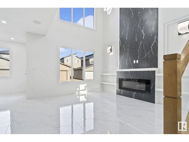 4007 39 St, House other with 3 bedrooms, 3 bathrooms and null parking in Beaumont AB | Image 4
