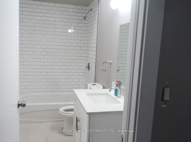 2A - 76 Mississaga St W, Home with 2 bedrooms, 1 bathrooms and 1 parking in Orillia ON | Image 9