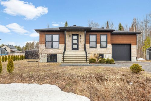 4040 Rue De L'Hôtel-De-Ville, Notre-Dame-du-Mont-Carmel, QC, G0X3J0 | Card Image