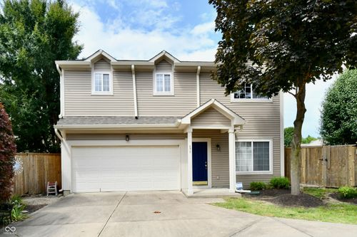 698 Pine Lake Dr, Greenwood, IN, 46143-7696 | Card Image