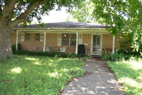 600 Carroll St, Kerens, TX, 75144-3602 | Card Image