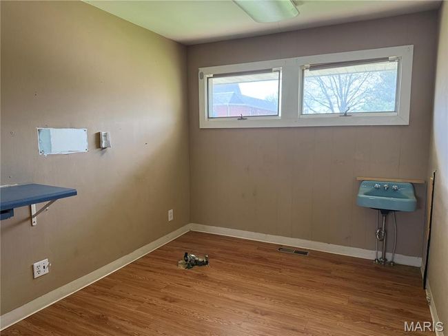 114 N Hibbard St, Home with 0 bedrooms, 0 bathrooms and null parking in Staunton IL | Image 7