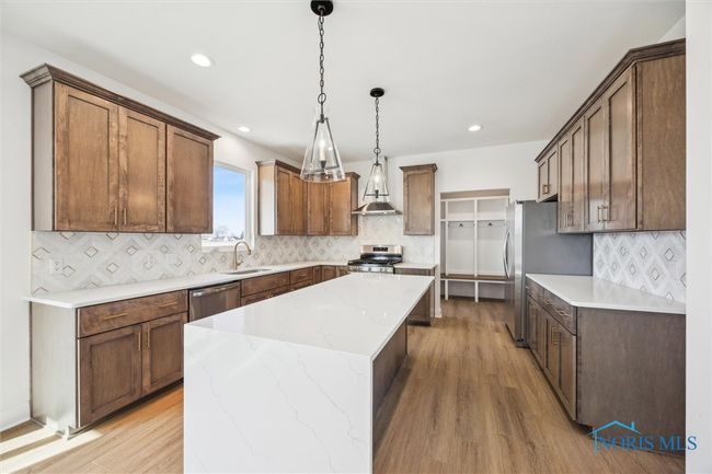 102 Kinloch Drive, House other with 4 bedrooms, 3 bathrooms and 2 parking in Perrysburg OH | Image 6
