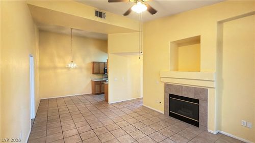 4822-700 Carnegie St, Henderson, NV, 89052-5643 | Card Image