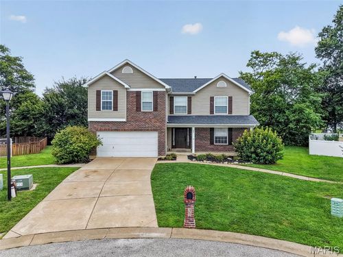 37 Majestic Lakes Ct, Moscow Mills, MO, 63362-1880 | Card Image