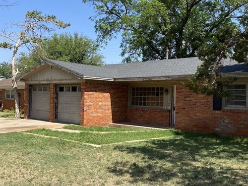 2112 70th St, Lubbock, TX, 79412-3830 | Card Image