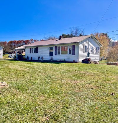 4968 Glendale Rd, House other with 3 bedrooms, 2 bathrooms and 1 parking in Galax VA | Image 3