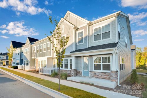 8817 Arrington Hall Dr, Charlotte, NC, 28215-0206 | Card Image