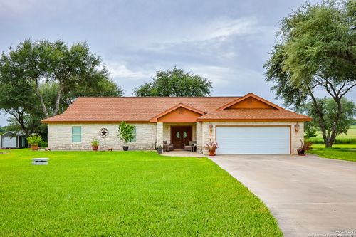 2697 Oak Grove Rd, Beeville, TX, 78102-8375 | Card Image
