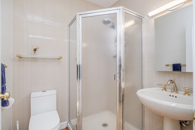 10 Edna Ct, House other with 4 bedrooms, 5 bathrooms and 10 parking in Brookfield CT | Image 33