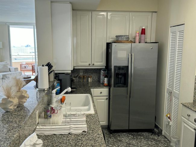 APT-1912 - 888 Brickell Key Dr, Condo with 2 bedrooms, 3 bathrooms and null parking in Miami FL | Image 29