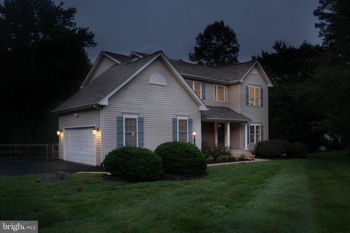 7413 Whisperwood Dr, WARRENTON, VA, 20187-9007 | Card Image