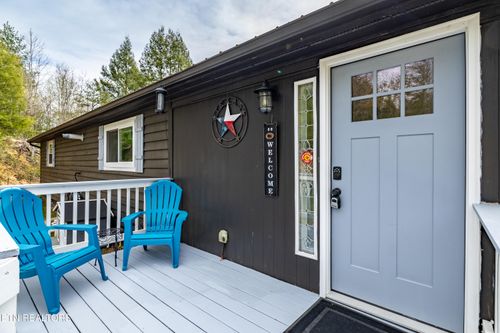 3881 Richardson Cove Rd, Sevierville, TN, 37876-3900 | Card Image