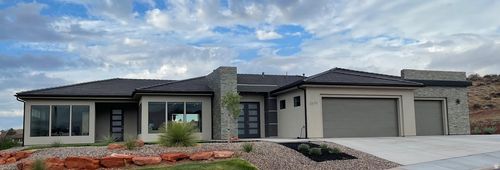 2679 W Emeraud Dr, St George, UT, 84770-1947 | Card Image
