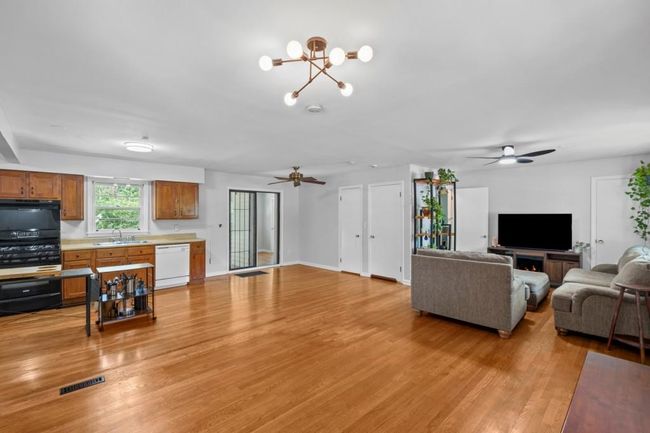 40 Sheraton Way Sw, House other with 3 bedrooms, 3 bathrooms and 4 parking in Mableton GA | Image 6